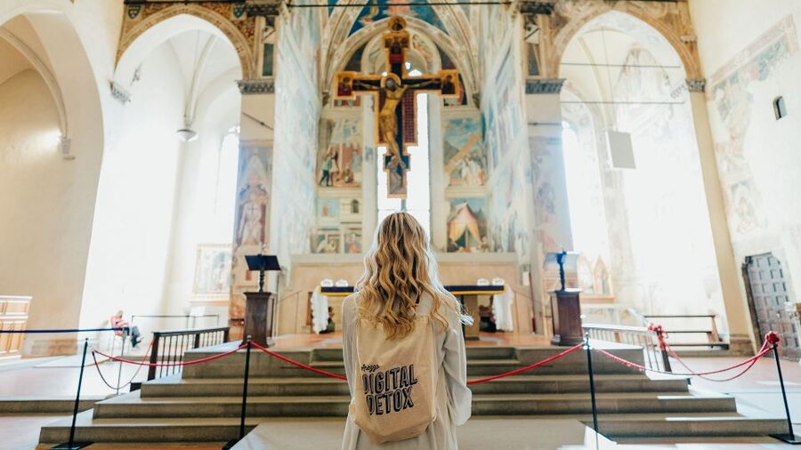 2 Hours Free Arezzo tour without the use of your smartphone - Language Note: Italian Only, No Accompanied Guide