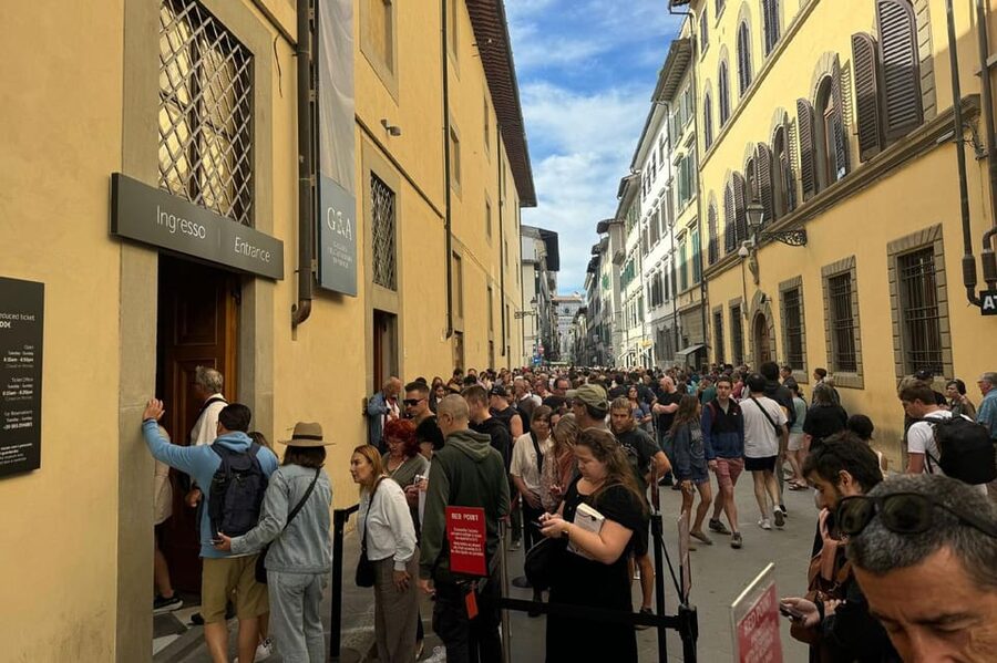 Accademia Gallery Priority Entry Ticket with e-Book - Ticket pickup at Via Ricasoli 115, the step that can make or break your timing