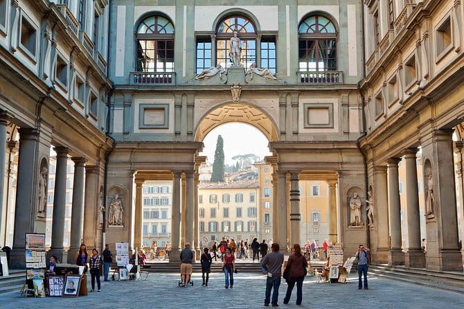 Accademia & Michelangelo's David Express Tour - Michelangelo’s David: seeing the masterpiece with the story attached