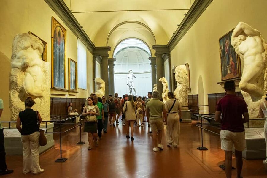 Accademia & Michelangelo's David Private Tour - Meeting on Via Ricasoli 115, and how to avoid the first stress spike