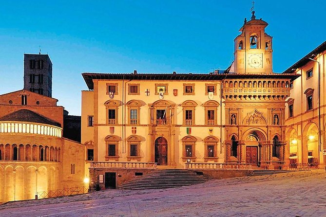 Arezzo: Private Walking Tour - How the guide handles the medieval city and its historic shops