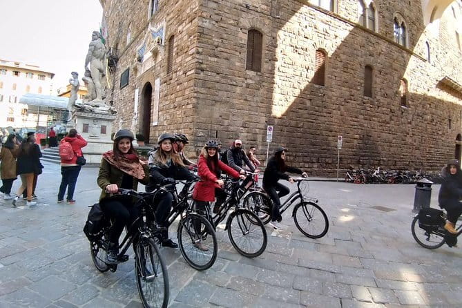 Bike Tour of Florence with Piazzale Michelangelo - Duomo Square to the Roman heart: your first orientation hit