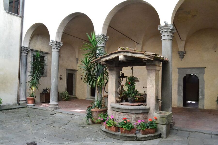 Chianti Rufina: Wine Tour in Castle & Historical Villa - The tasting lineup: what to expect in your glass