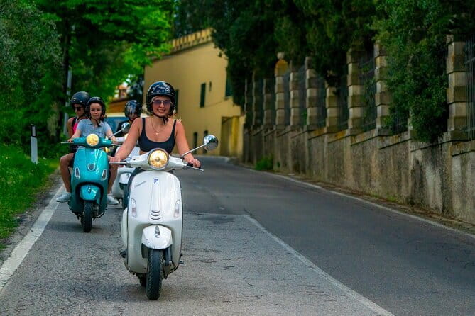 Chianti Vespa Tour with Lunch from Florence & E-car Option - Safety Briefing and Practice: Where Most Confidence Is Won