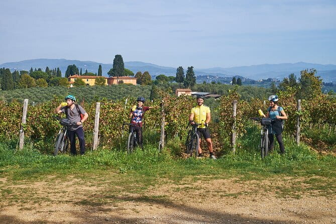 Chianti Vineyards Escape from Florence with Two Wine Tastings - Photo Stop and Golden Hours Reality