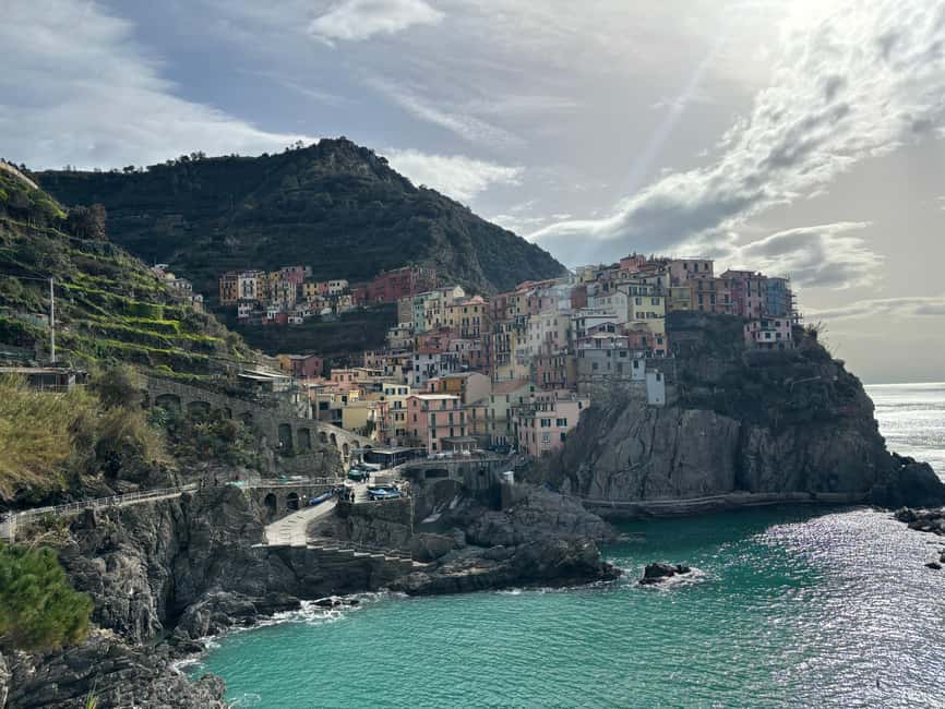 Cinque Terre: Full-Day Private Tour from Florence - Corniglia afternoon walk: narrow streets and a slower feel