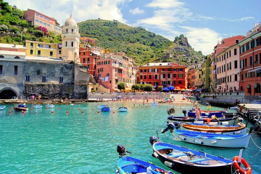 Cinque Terre Small Group by Minivan from Lucca - Manarola and the coast ride: using the ferry or train to see more