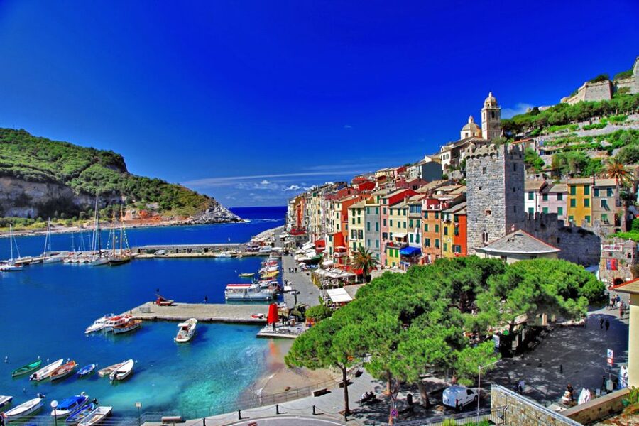 Cinque Terre Small Group by Minivan from Lucca - Vernazza: the lunch stop where the waterfront really matters