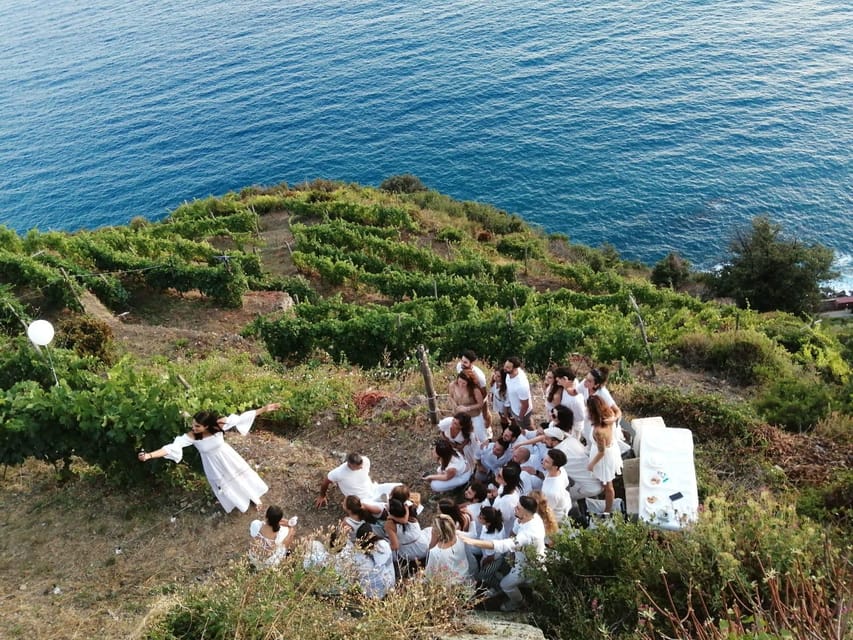 Cinque Terre: tasting in the cellar with visit to vineyards - Who should book this tasting in Volastra?
