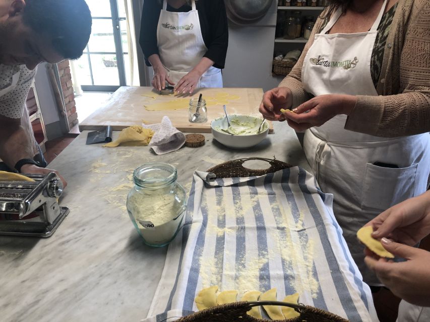 Cortona: Pasta and Pizza Cooking Class - Terrace Meals and Sunset Timing When the Weather Is Right