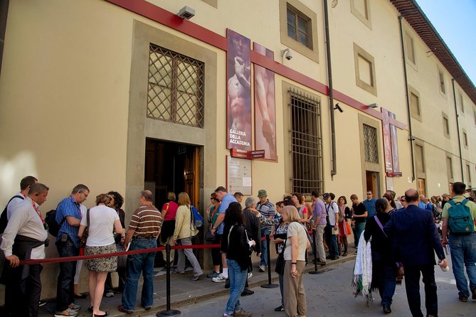 David & Accademia Gallery Private Tour - Meeting at Via Camillo Cavour 19 and getting in without stress