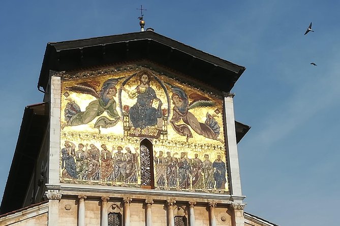 Discover Lucca’s Secrets on a Guided Walking Tour - Piazza Anfiteatro, Where Roman Shape Still Shows Up