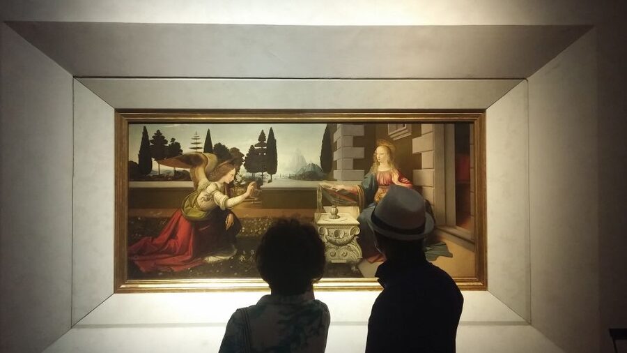Discover Uffizi and Palazzo Vecchio: Half Day Guided Tour - Small-group size, radios, and how to stay comfortable