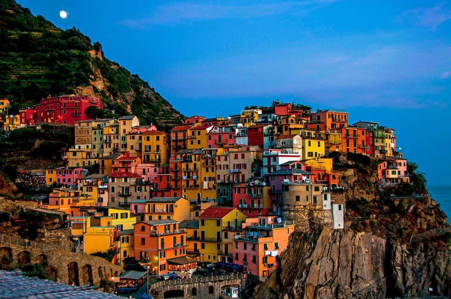 Exclusive Cinque Terre day tour by Ferry with stop in Pisa - Vernazza and lunch by the sea: where the day levels up