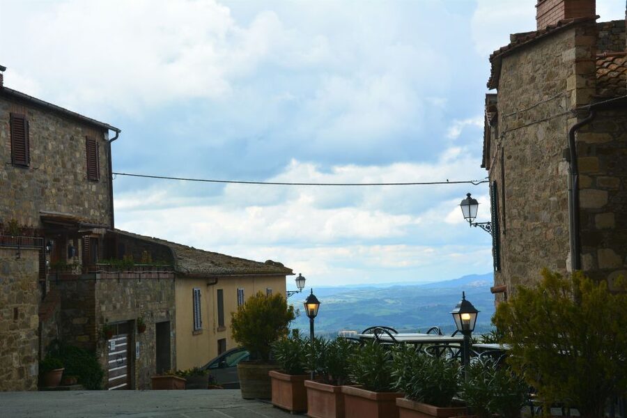 Exclusive Val d’Orcia Full-Day Wine Tour from Florence - Two Family-Run Wineries: The Real Reason the Wine Tasting Feels Legit