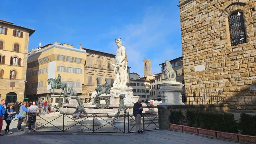 Express Florence and Medici Chapel and Michelangelo Tour - The Duomo area, Brunelleschi’s Dome, and the Baptistry Doors of Paradise