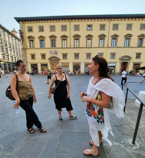 Florence: 2-Hour Esoteric Guided Walking Tour - The Ending Near Ponte Vecchio and Piazza Santissima, Plus the Ferdinand I Beehive Moment
