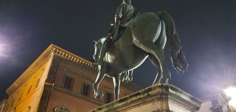 Florence: 2-Hour Esoteric Guided Walking Tour - Ponte Vecchio: Legend, Death Rumors, and the Feel of the River