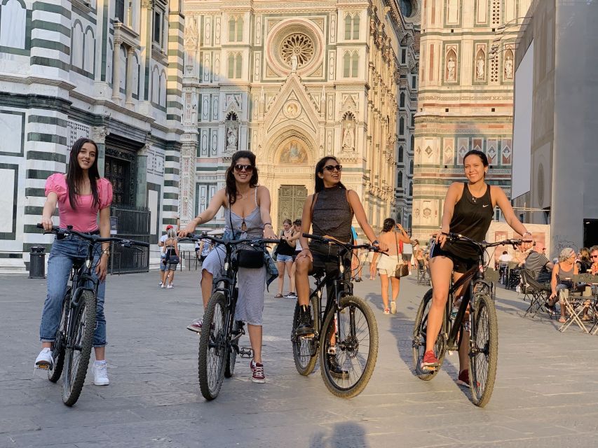 Florence: 2-Hour Guided Sightseeing Bike Tour - Medici Palace, Piazza Pitti, and the Power Buildings You Can Read