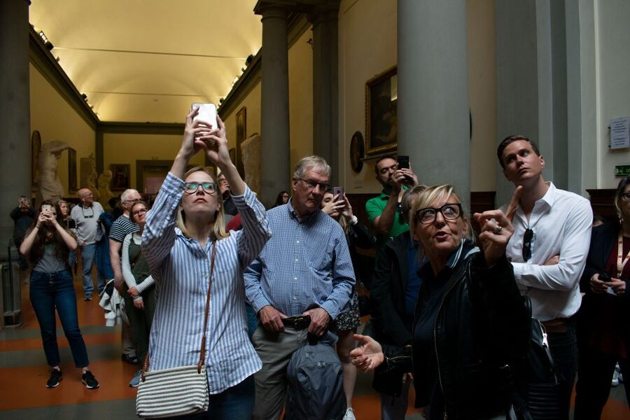 Florence: Accademia Gallery Guided Tour with Priority Access - Why the 1-Hour Guided Format Works (and When It Does Not)