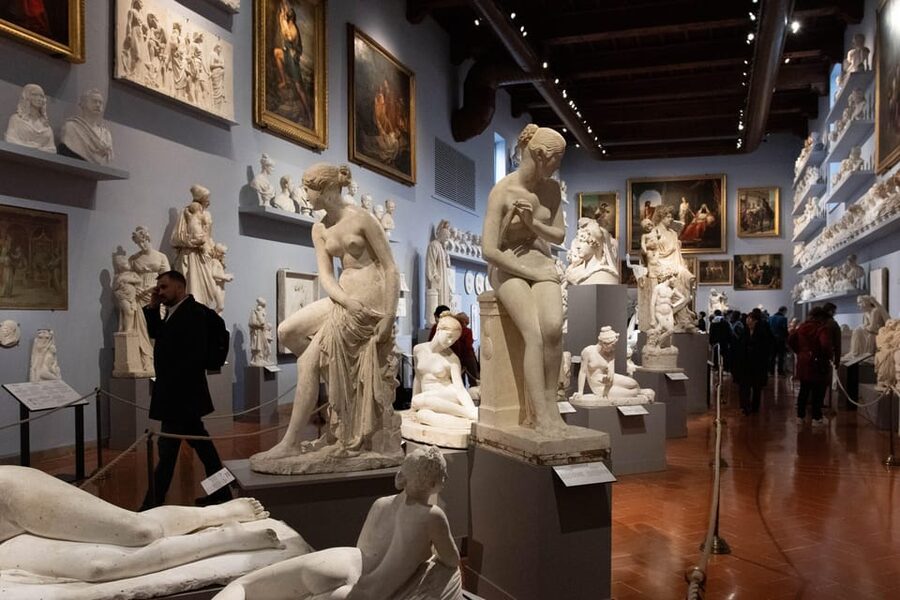 Florence: Accademia Ticket & Audio Guided Tour with Host - What you can and cannot do inside the museum