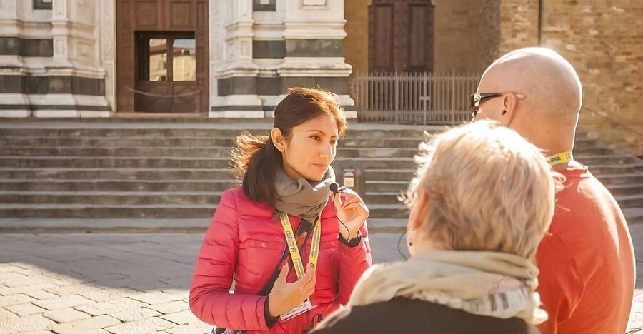 Florence: Audio Guided Walking Tour led by Tour Leader - Meeting at Piazza di Madonna degli Aldobrandini and Starting Smart