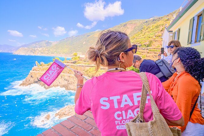 Florence: Cinque Terre Park Day Trip with Optional Street Food - Vernazza by boat: when the sea runs your schedule