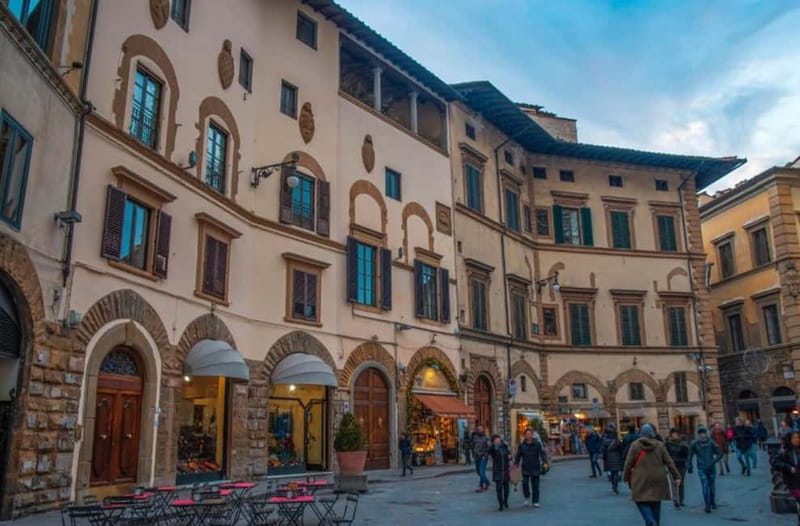 Florence: City Highlights & Historic District Guided Tour - Meeting Your Vox City Guide at Cafè Firenze (Via de’ Martelli)