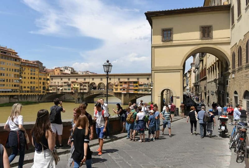 Florence: City Highlights & Historic District Guided Tour - Piazza della Repubblica, Naiads Fountain, and Orsanmichele