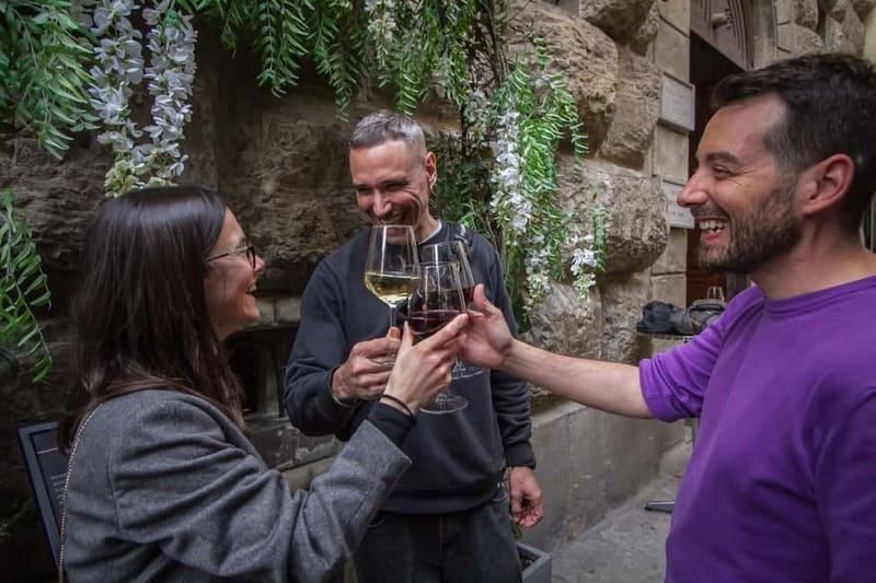 Florence: City Highlights Walking Tour + Wine Windows Option - Medici stories you can actually picture on the street