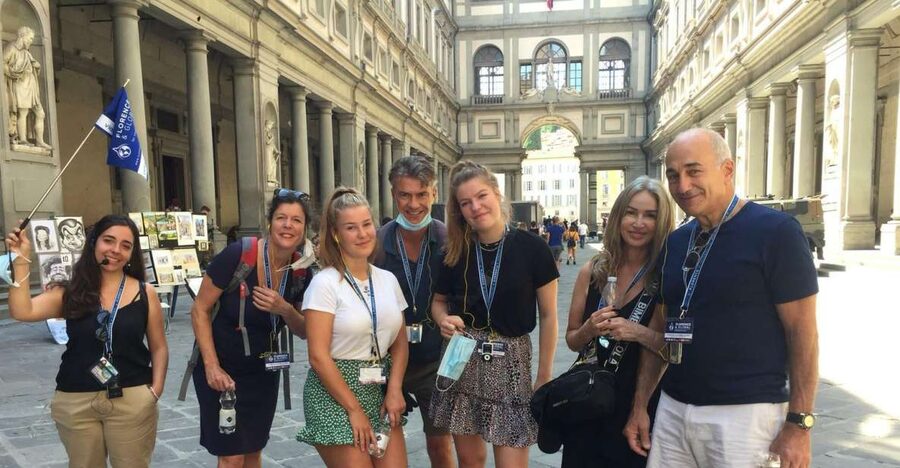 Florence: City Walking Tour and Uffizi Gallery Visit - Meeting at Piazza delle Belle Arti, then walking with a tight group