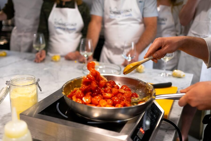 Florence: Cooking Class with Local Food Market Tour - Central Market shopping like a Nonna (and why it matters)