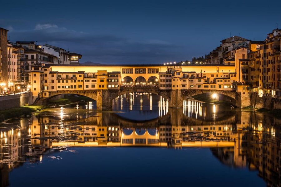 Florence: Dark Secrets & Scandals Evening Walking Tour - Key Points Worth Getting Excited About