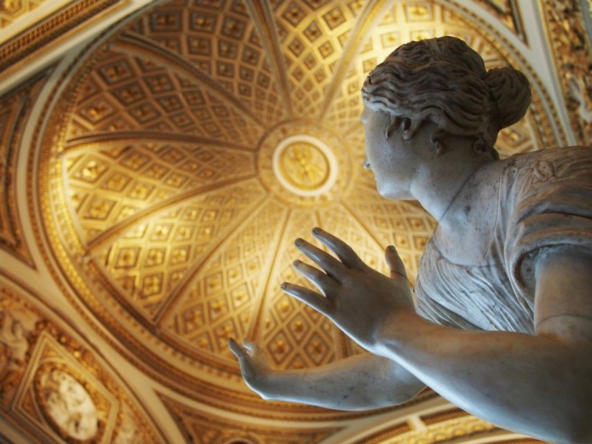 Florence: David & Uffizi Gallery Guided Tour for Small Group - Ponte Vecchio and the Medici angle: the bridge that survived