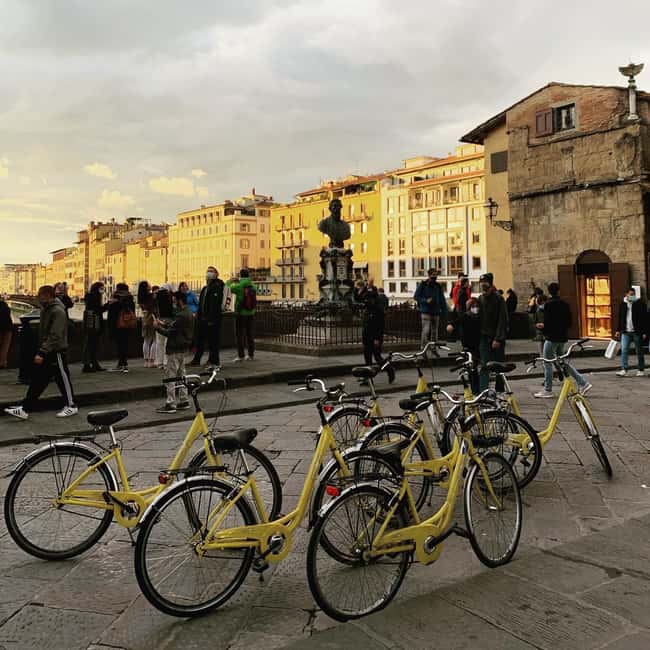 Florence discovery by bike - Le Rampe Back to the City Center, then Oltrarno’s Squares