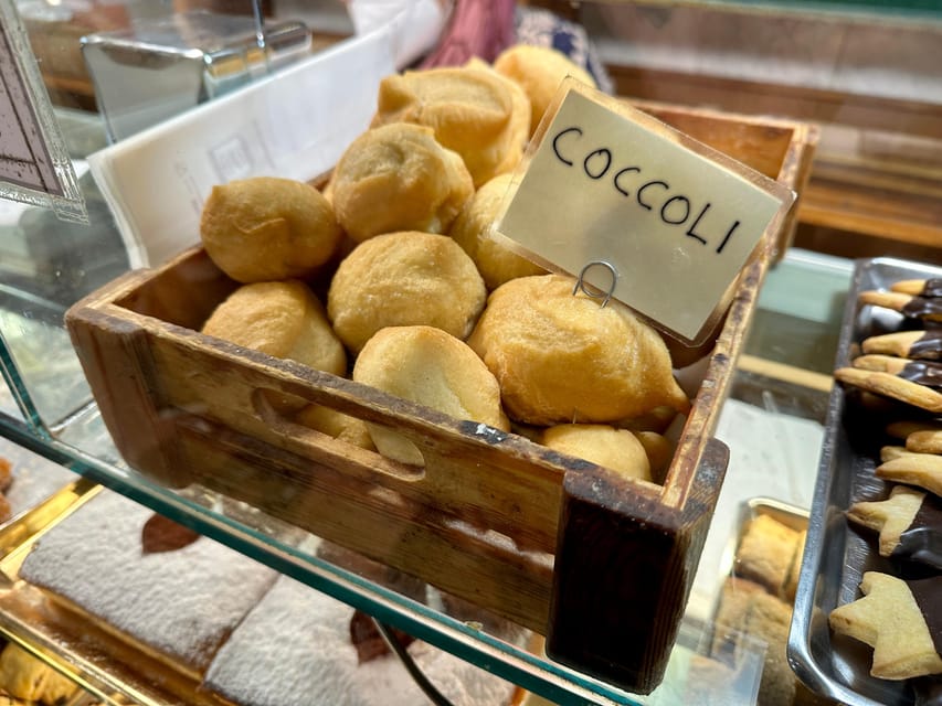Florence: Duomo area Tasting Food Tour with Local Guide - Landmark walk: Duomo, Piazza della Signoria, Piazza della Repubblica