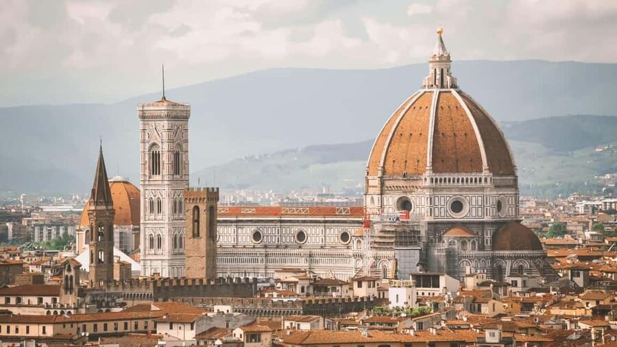 Florence Duomo Cathedral Guided Tour & Fast Track Entrance - The Guided Interior Experience: Hearing the Cathedral Story Through a Headset