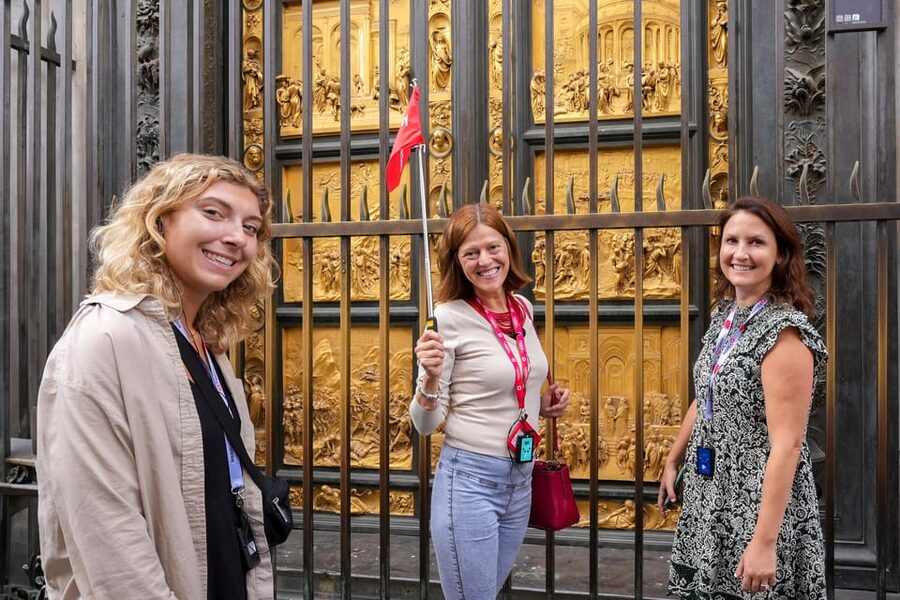 Florence: Duomo Cathedral Guided Tour with Fast-Track Entry - Why skip-the-line at the Duomo actually changes your day