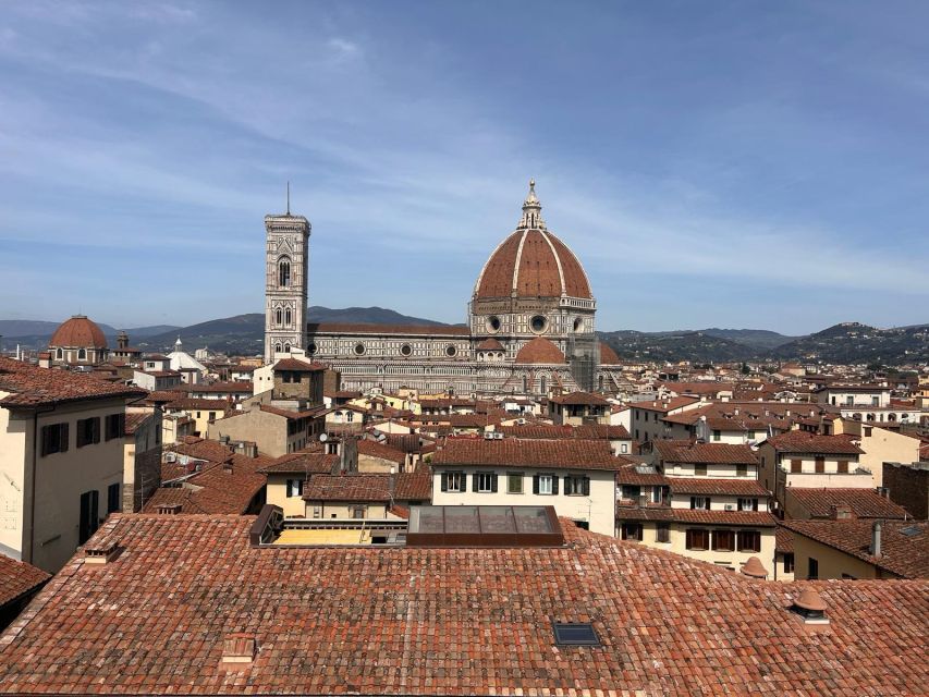 Florence: Duomo Complex Guided Tour with Dome Entrance - Starting at the Lindt shop, then getting oriented fast
