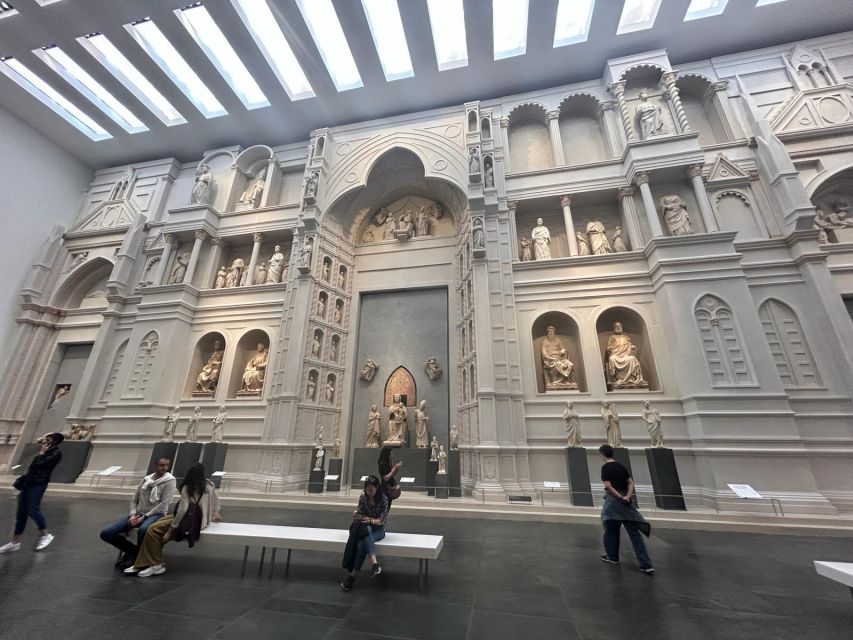 Florence: Duomo Museum Tour & Brunelleschi's Dome Climb - The guide experience: storytelling that keeps the stops from feeling random