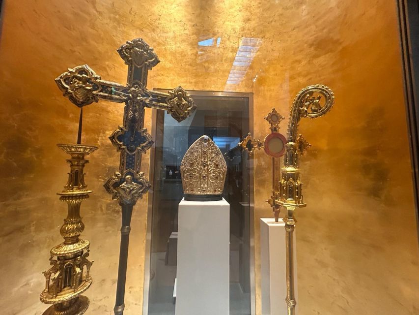 Florence: Duomo Museum Tour & Brunelleschi's Dome Climb - Dress code and comfort rules that affect real people
