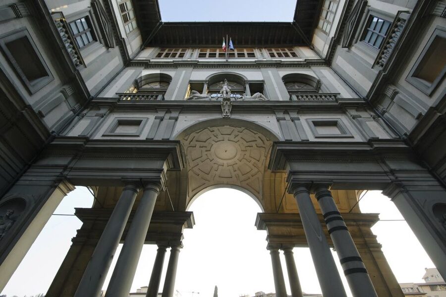 Florence: Early Morning Uffizi Gallery Guided Tour - Real guide strengths you can look for on the day