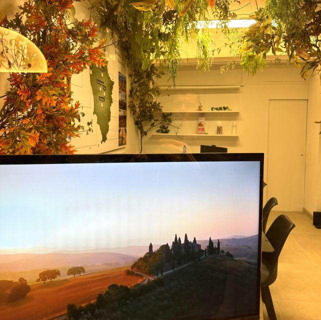 Florence: Eco Golf Car & e Tuk Tuk City Tour - Palazzo Vecchio and the Political Heart of Florence
