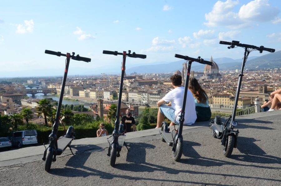 Florence: Electric Scooter Tour with Guide - Brand New Electric Scooters in Tight Streets