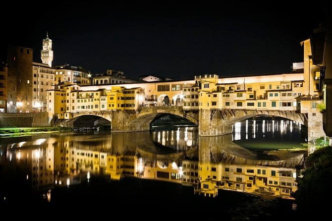 Florence Evening Walking Tour: Stories of Power, Love & Betrayal - Evening Medici drama: why Florence hits different after sunset