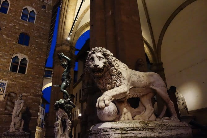 Florence Evening Walking Tour: Stories of Power, Love & Betrayal - Price, group size, and headsets: the practical value check