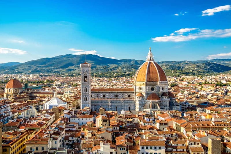 Florence: Exclusive Uffizi Semi-Private Tour, Max 6 People - Giotto and the medieval angle: don’t skip the earlier foundations