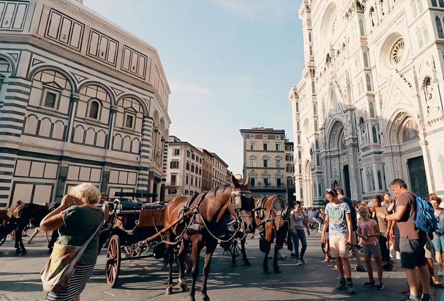 Florence Footsteps: Unveiling the Treasures of the Medicis - Medicis on foot, with tasting breaks that make the city stick