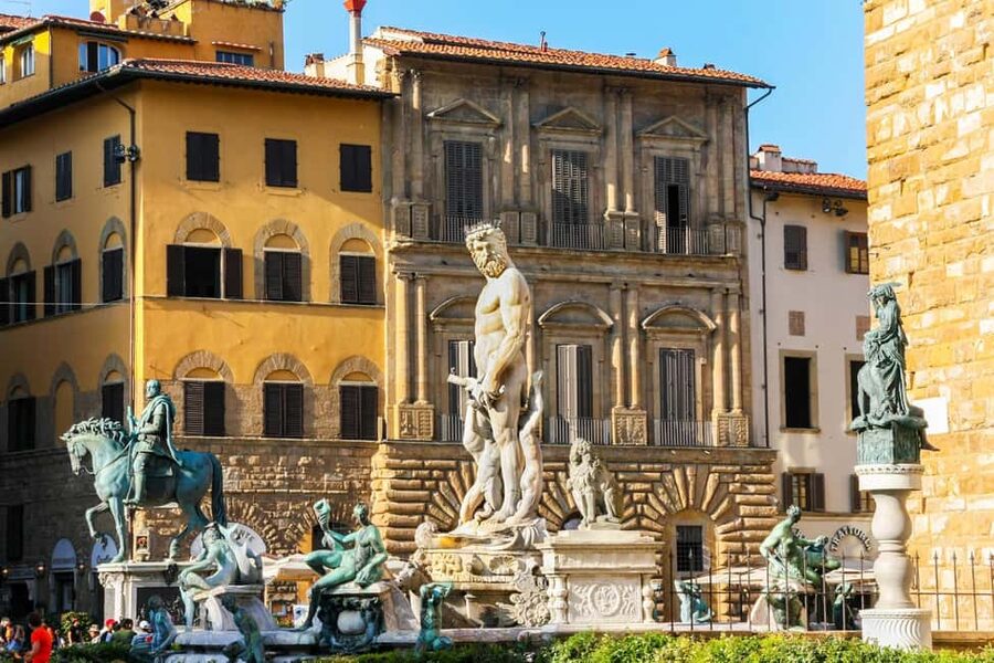 Florence: (French) Walking Tour with a licensed guide - Duomo Complex and Brunelleschi’s Dome, Seeing Florence’s Center with Purpose