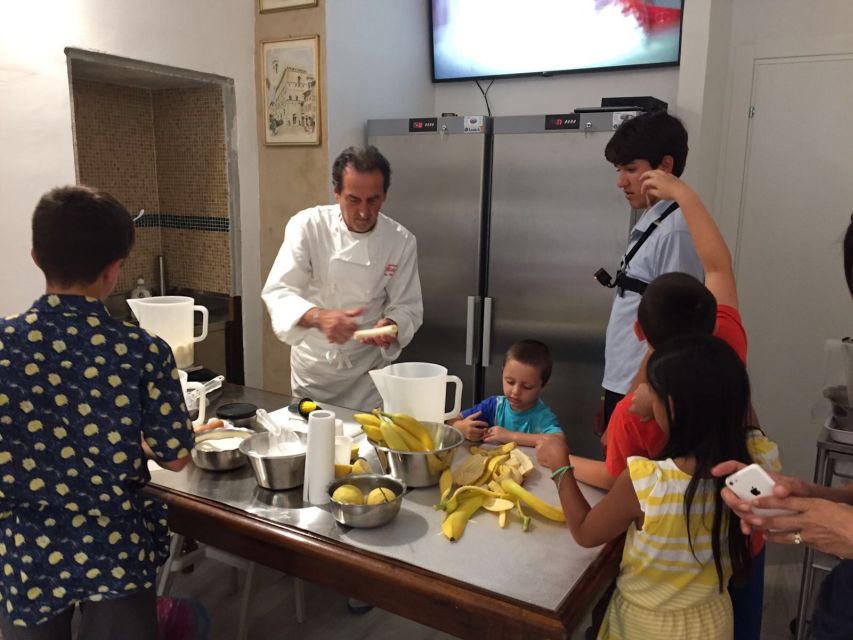 Florence: Gelato Making Class - Finding the Meeting Point at I Gelati del Bondi: arrive ready to work